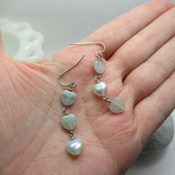 UG heart earrings - Picture 7 of 10